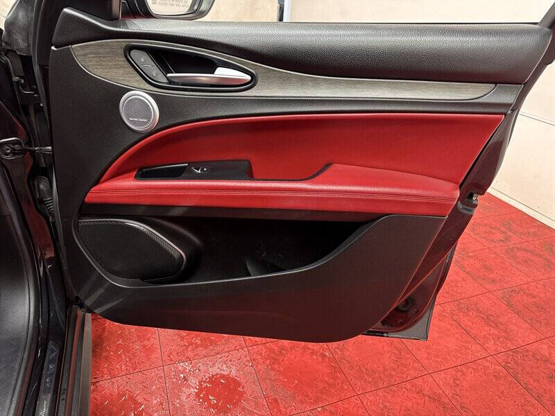 2018 Alfa Romeo Stelvio Ti Sport