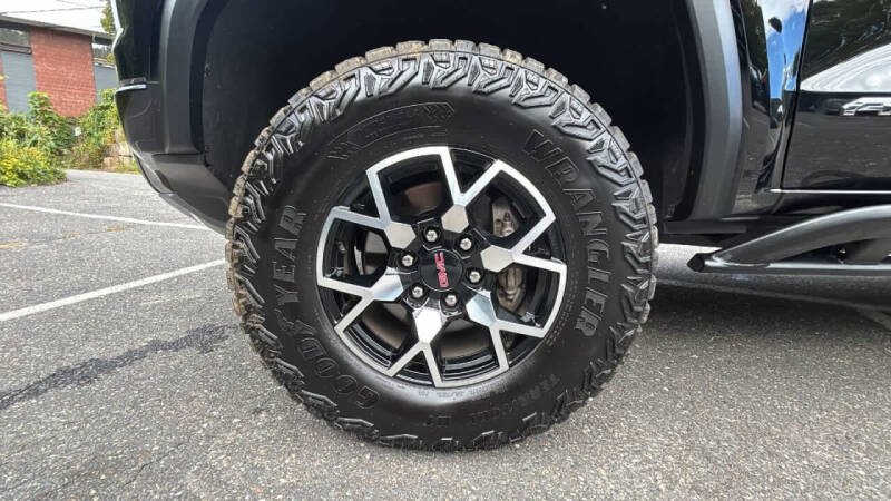 2024 GMC Canyon AT4X