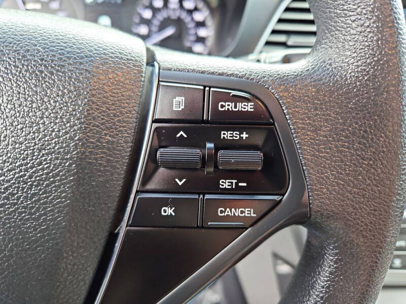 2017 Hyundai Sonata Hybrid SE