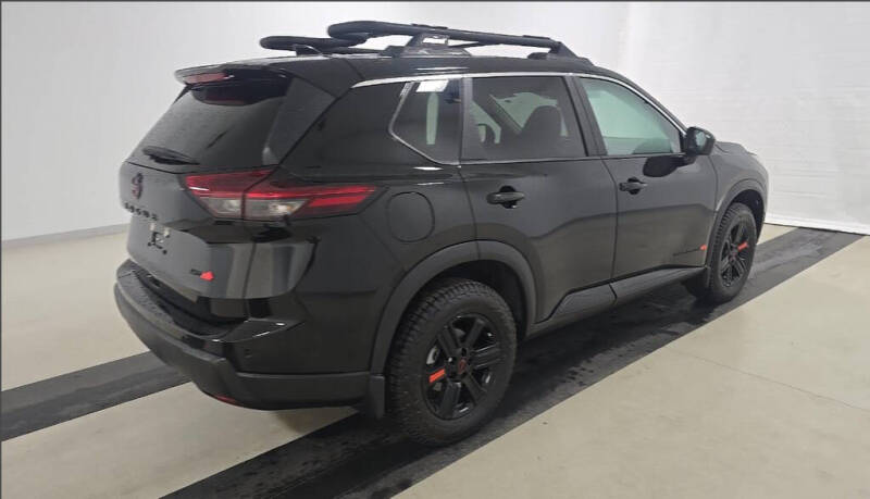 2025 Nissan Rogue Rock Creek