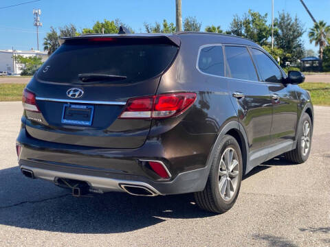 2017 Hyundai Santa Fe SE
