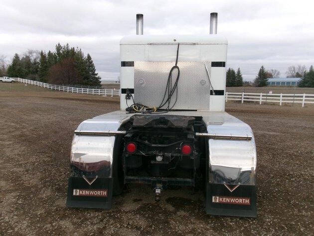 1961 Kenworth W900