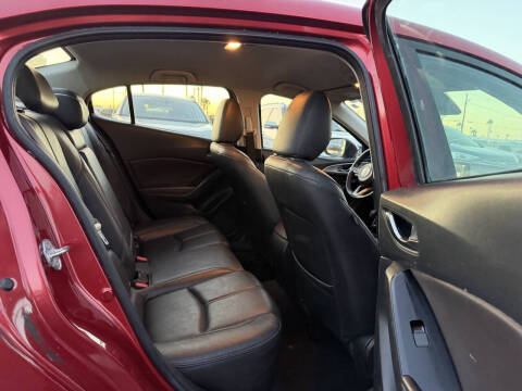 2018 Mazda MAZDA3 Touring