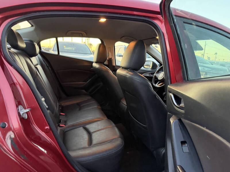 2018 Mazda MAZDA3 Touring