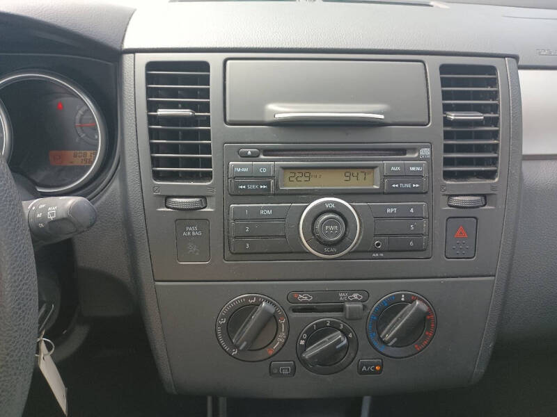 2012 Nissan Versa 1.8 S