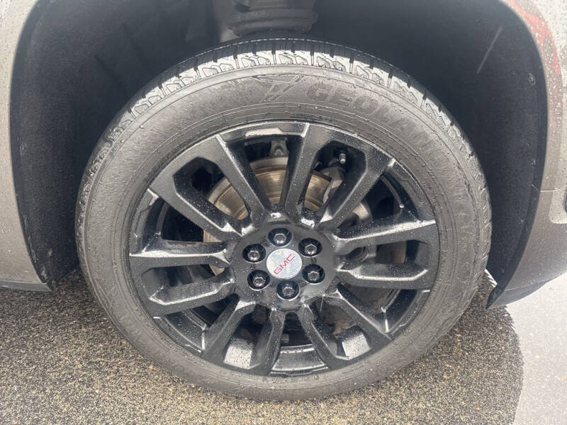 2020 GMC Acadia Denali