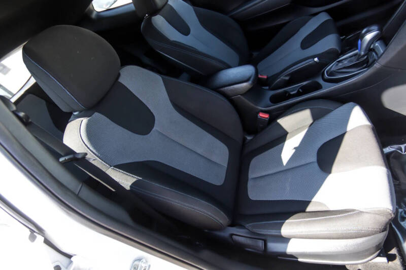 2019 Hyundai Veloster