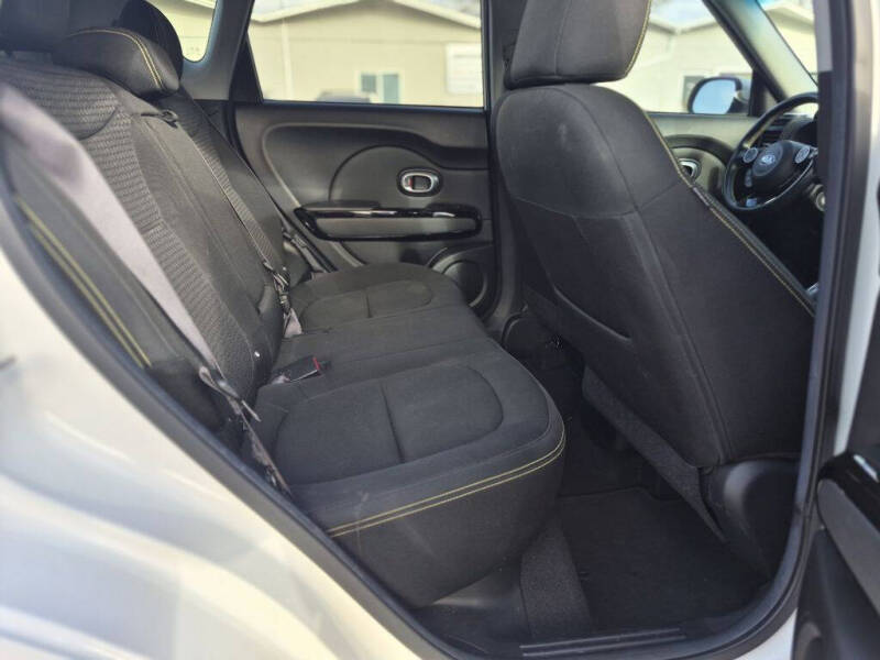 2015 Kia Soul +