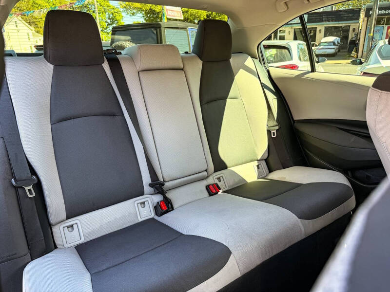 2025 Toyota Corolla Hybrid LE