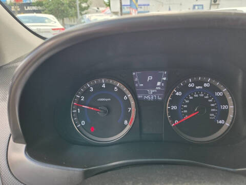 2014 Hyundai Accent SE