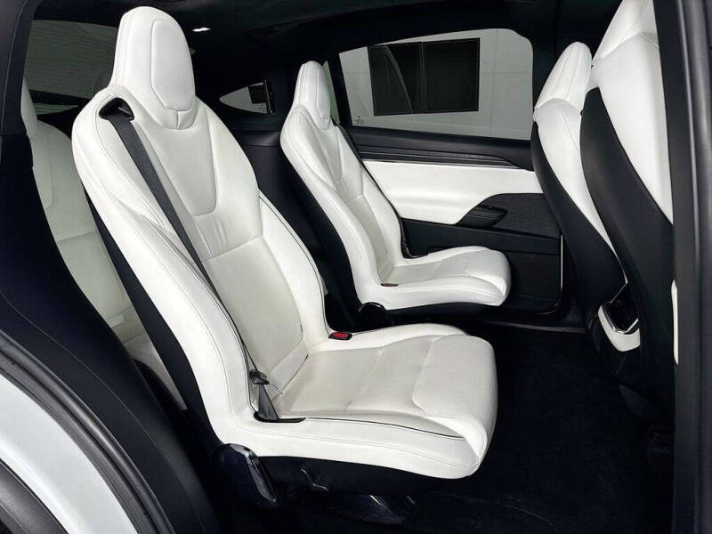 2022 Tesla Model X Plaid