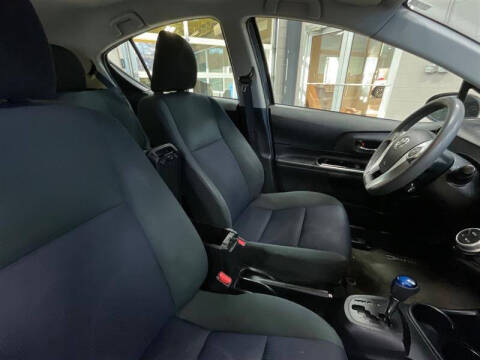 2015 Toyota Prius c Three