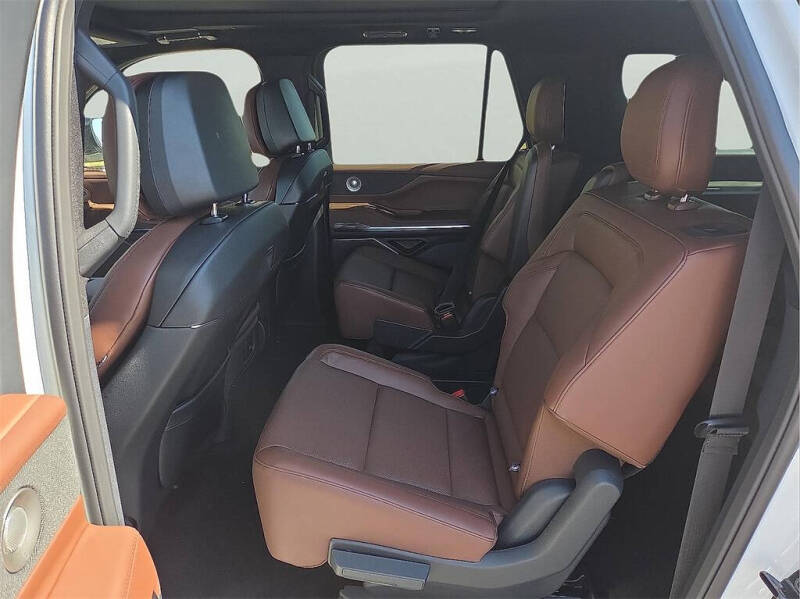 2025 Lincoln Navigator L Reserve