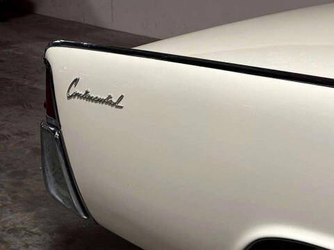 1961 Lincoln Continental