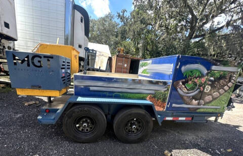 2024 Hustler Power Barrow