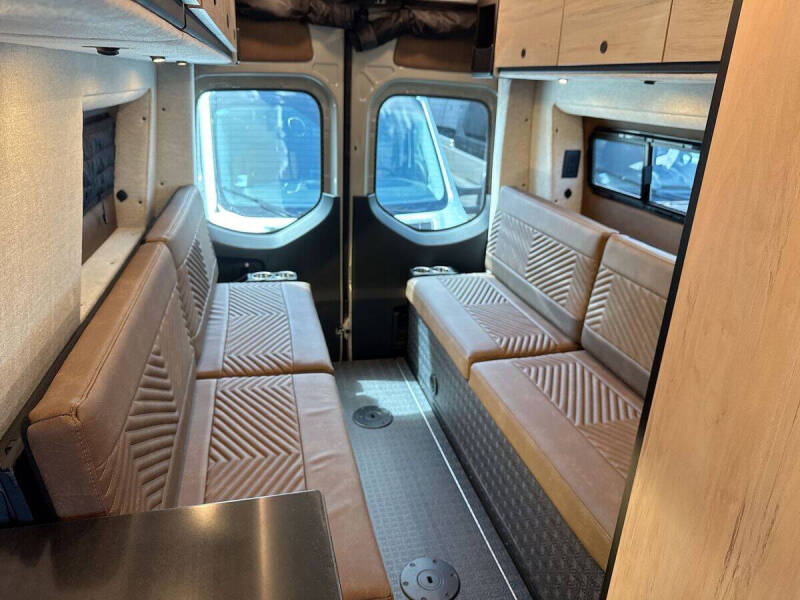 2025 Mercedes-Benz Sprinter