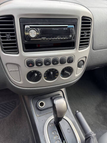 2005 Ford Escape HEV