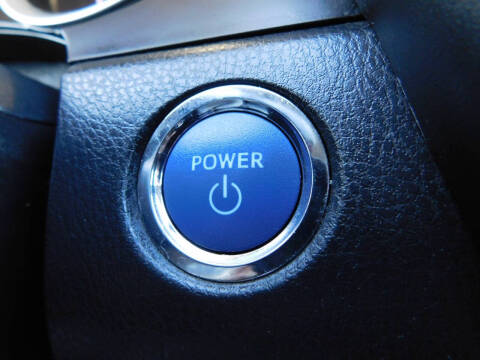 2022 Toyota Camry Hybrid LE