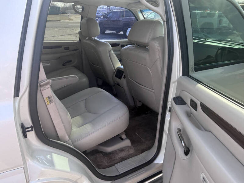 2003 Cadillac Escalade