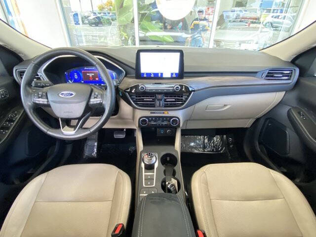 2020 Ford Escape Titanium