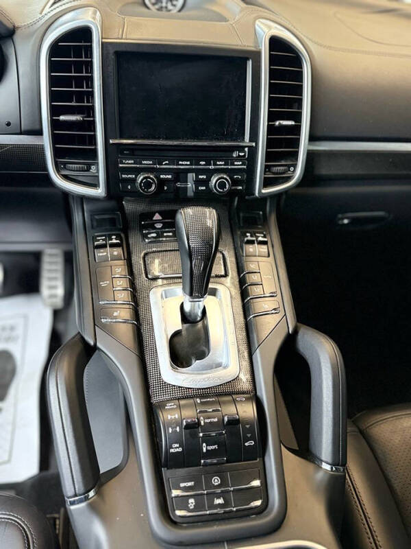 2014 Porsche Cayenne Turbo S