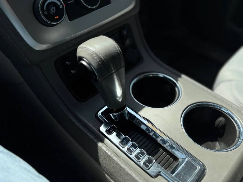 2015 GMC Acadia SLE-2