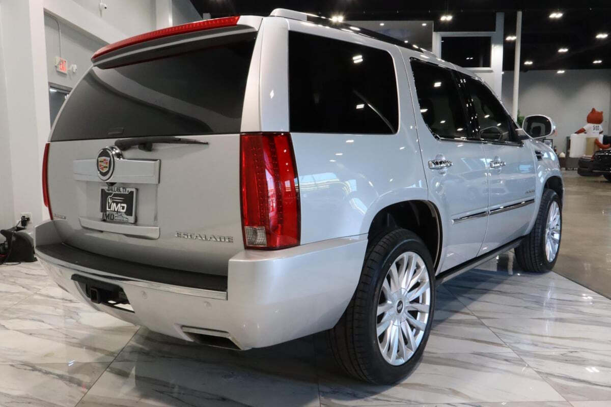 2014 Cadillac Escalade for sale at IMD MOTORS, INC in Dallas, TX