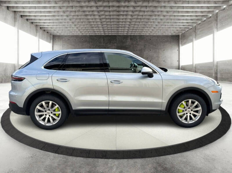 2023 Porsche Cayenne E-Hybrid