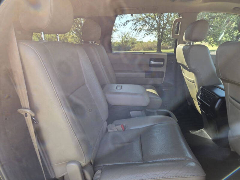 2014 Toyota Sequoia Platinum