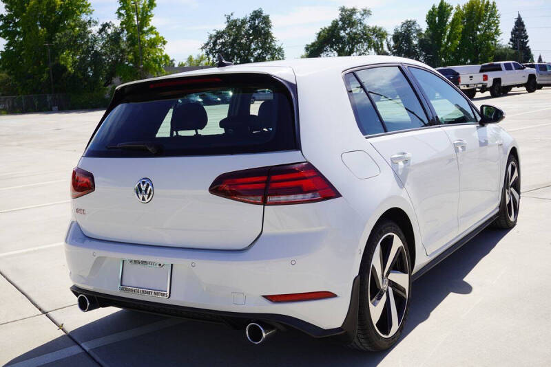 2019 Volkswagen Golf GTI SE