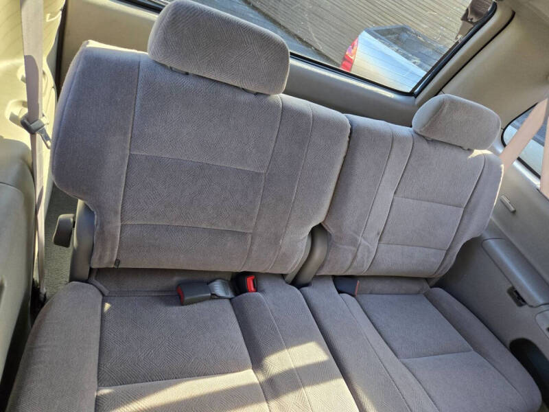 2003 Toyota Sequoia SR5