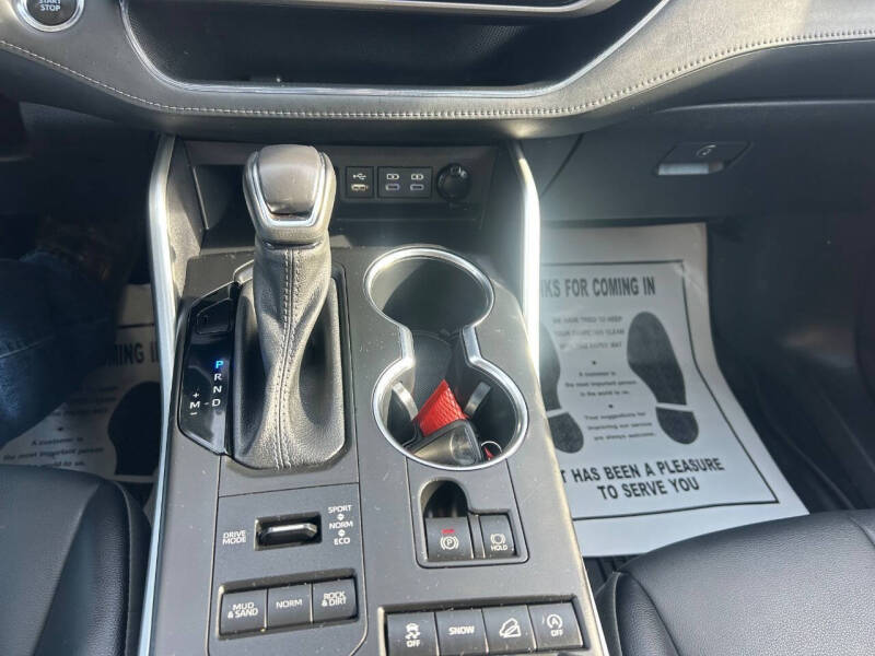 2022 Toyota Highlander XLE