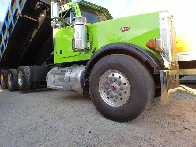 2004 Peterbilt 357