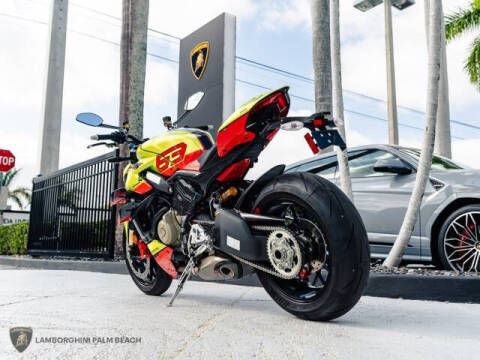 2023 Ducati STREETFIGHTER