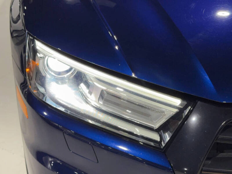 2020 Audi Q5 quattro Titanium Premium 45 TFSI