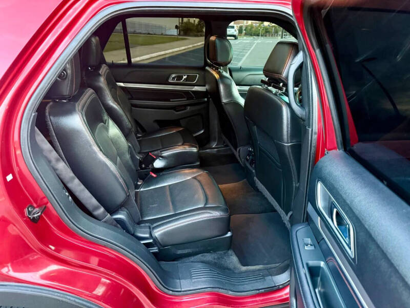 2016 Ford Explorer Sport