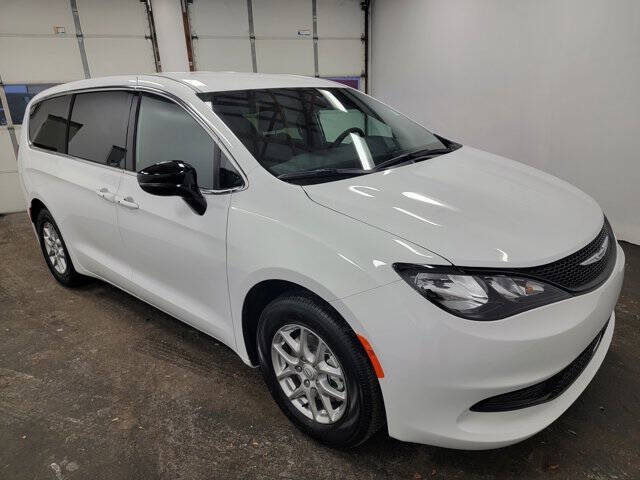 2026 Chrysler Voyager LX