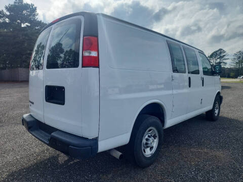 2022 Chevrolet Express 2500