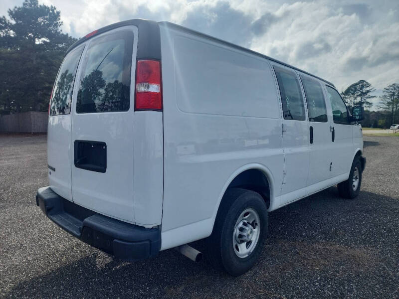 2022 Chevrolet Express 2500