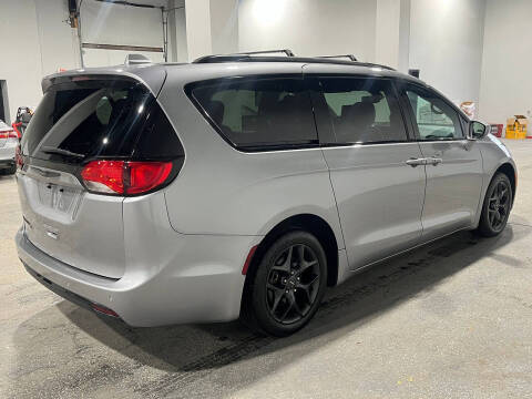 2018 Chrysler Pacifica Touring L Plus