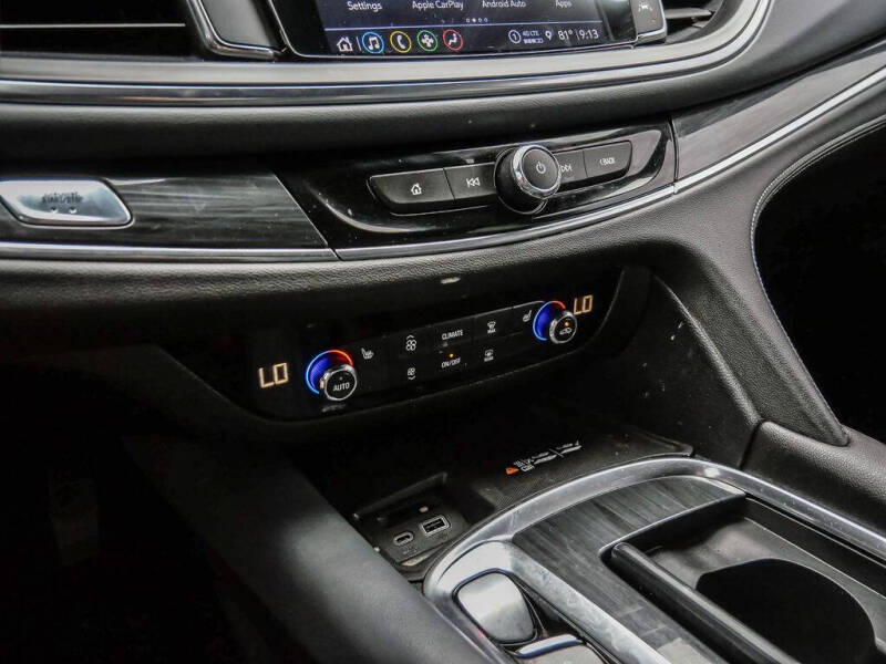 2024 Buick Enclave Essence