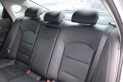2017 Kia Cadenza Premium