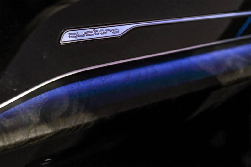 2020 Audi Q8 quattro Prestige 55 TFSI