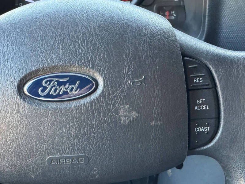 2014 Ford E-Series E-150 XLT