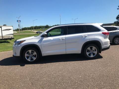 2017 Toyota Highlander for sale at Mays Auto Sales and Service in Stanley WI