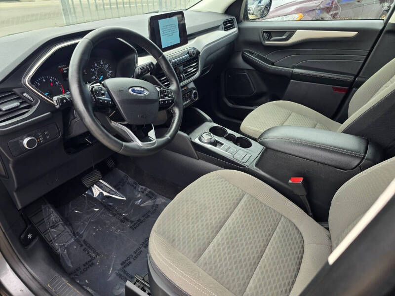 2022 Ford Escape SE