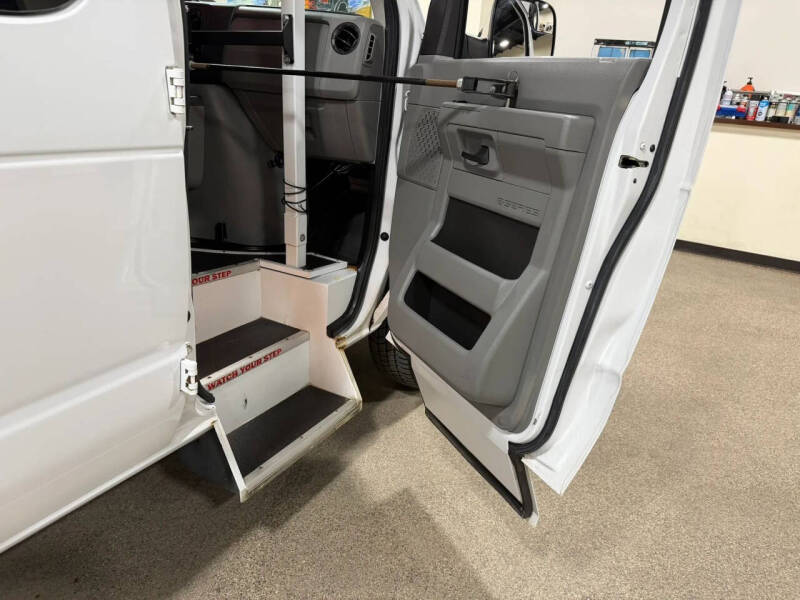 2014 Ford E-Series E-250