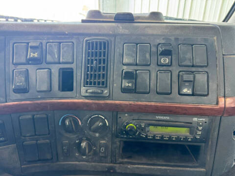 2007 Volvo VNL