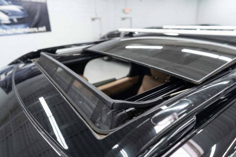 2023 Land Rover Discovery P300 S R-Dynamic