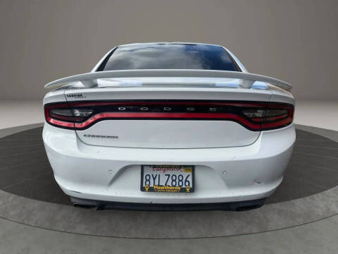 2015 Dodge Charger SE